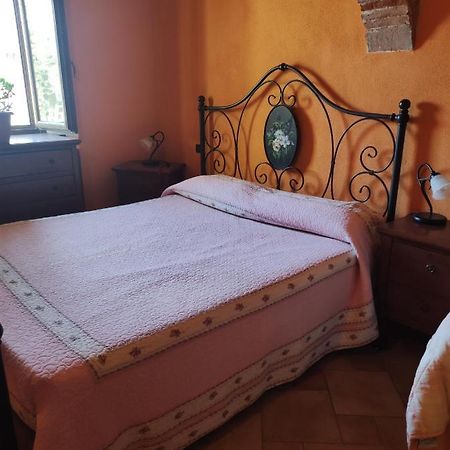 Notti Magiche Bed & Breakfast Castelvecchio Calvisio Eksteriør bilde