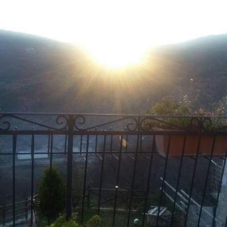 Notti Magiche Bed & Breakfast Castelvecchio Calvisio Eksteriør bilde