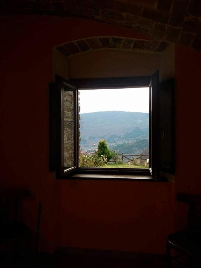 Notti Magiche Bed & Breakfast Castelvecchio Calvisio Eksteriør bilde